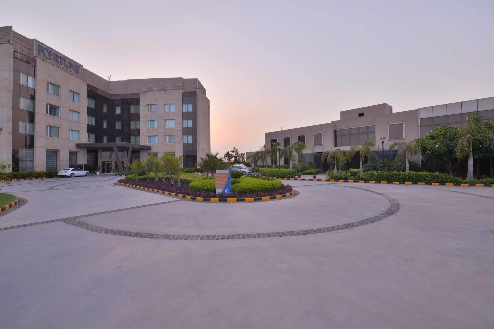 Fortune Park Orange, Sidhrawali, Gurugram - Member Itc Hotels' Group Bhiwadi Εξωτερικό φωτογραφία